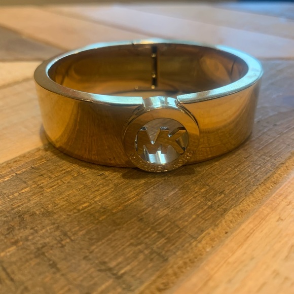 Michael Kors Logo Bangle - Picture 2 of 7